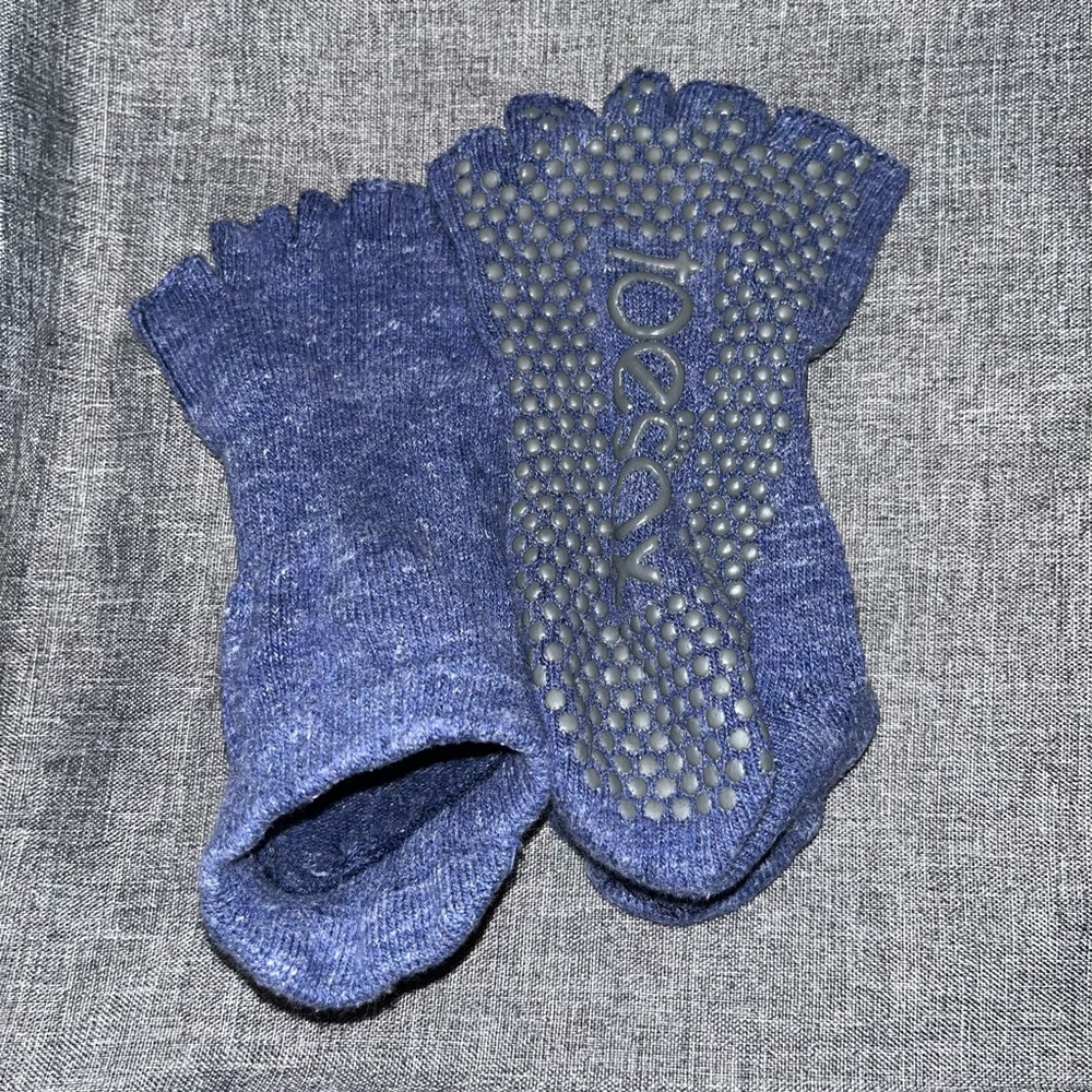 Toesox half toe grip socks
